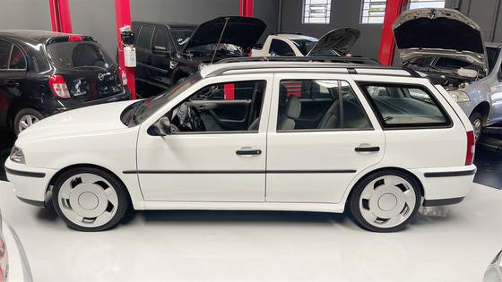 VOLKSWAGEN PARATI 1.8 MI TOUR 8V GASOLINA 4P MANUAL G.III VOLKSWAGEN PARATI 1.8 MI TOUR 8V GASOLINA 4P MANUAL G.III